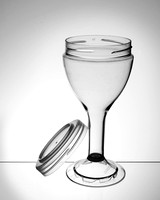 Wine glass and its lid