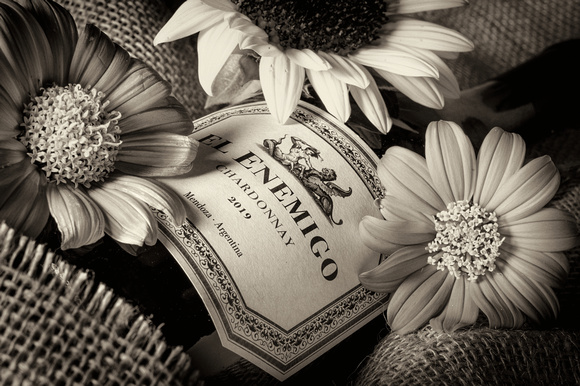Mendoza Chardonnay & Flowers